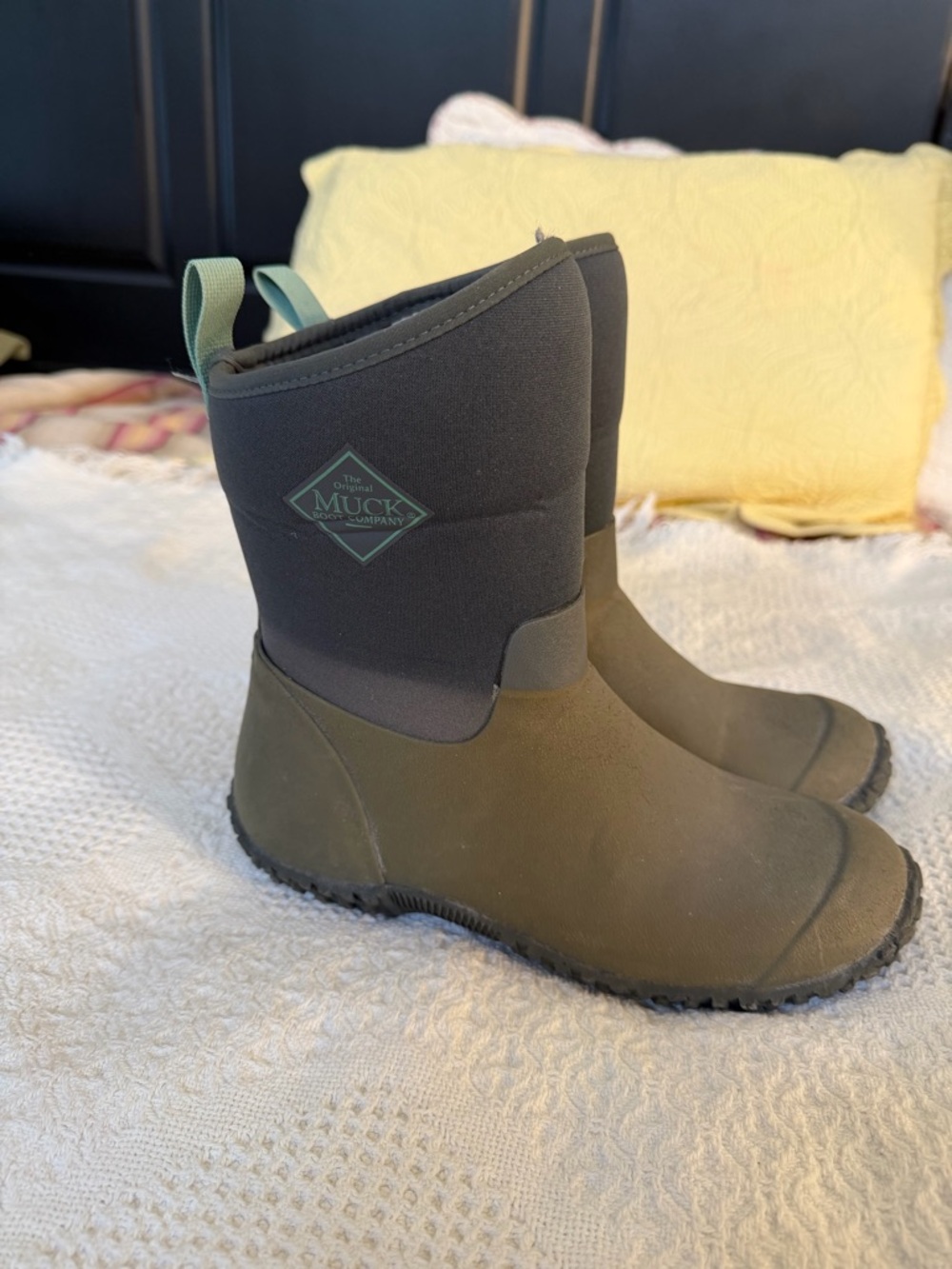 Muck Boot Company Short Waterproof Boot - Olive/Black